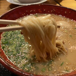 ちゃぶ屋 とんこつらぁ麺 チャブトン - 夜とんらぁ麺 910円