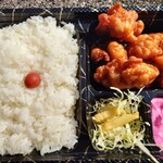 お弁当のまんぷく - 令和4年1月
            からあげ弁当 320円