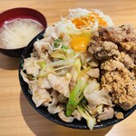 伝説のすた丼屋 - 唐揚げ相盛りスタ丼