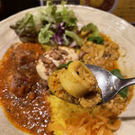 SPICY CURRY 魯珈 - 