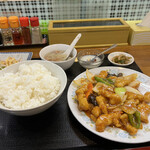 萬珍閣 - 辣味魚片定食