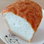 ブレッド＆サーカス - 天然酵母パン。他にも大きめのパンがたくさんあり、悩む。