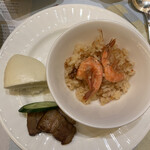 Gurando Nikko Awaji - 淡路島近海でとれた海老の炊き込みご飯。風味は良かったです。