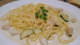 クォーレ - パスタランチ〜ホタテ貝とズッキーニのアンチョビクリーム〜(Large)