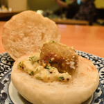 日本料理 たかむら - ⑩ 追肴：牡蠣クリームコロッケと特製タルタルソース、？？？チーズ掛け、白神酵母のバンズ