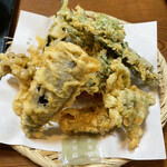 たけのこ - 山菜天ぷらが山盛りです。