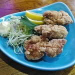 すりみ屋 - 鳥の唐揚げ　390円