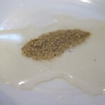 中華・洋食 やよい - やよいさんの餃子にはコレが好き