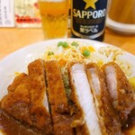 中華・洋食 やよい - ビールにも合います♪
      