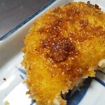 まるとみ食品 - 醤油掛けて食べる人のお皿！