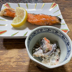 久保田 - 鮭の塩焼きとハタハタ飯寿司