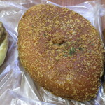 伊三郎製ぱん - ゴールデンカレーパン 108円(税込)　(2021.12)