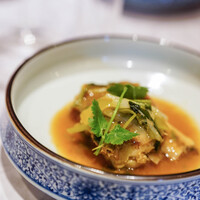 中国意境菜 白燕 - "魚露帶魚（たちうをのうをびしほにこみ）"