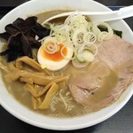 まるご食堂 - 個人的にキクラゲとワカメは要らない。