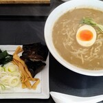 まるご食堂 - 限界濃厚煮干しラーメン（1日10食限定）