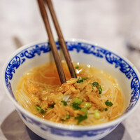 中国意境菜 白燕 - "臺式米粉湯（たいわんしきこめのしるそば）"＋鰕米（ほしえび）