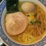 ラーメン専門 くぼ田 - 味玉塩ラーメン（８００円）です。