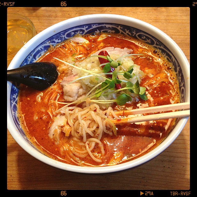 老坊担担麺 狭山ケ丘 担々麺 食べログ