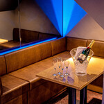 OAK BAR - 