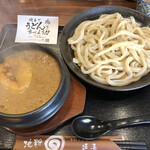 延喜 - つけ汁はカレー味のポークシチューって感じです。深みのある味わいです。