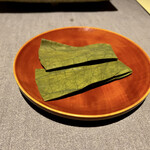 茶禅華 - ラム肉の手掴み用の葉