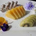 Restaurant 906 - 何処がエキゾチックなのか？