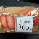 Cafe bistro365 - イチゴのシフォンサンド