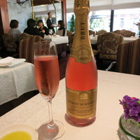グリルうかい 丸の内店 - NV CREMANT DE BOURGOGNE SAS Fleurot-Larose　1470円/120mlグラス