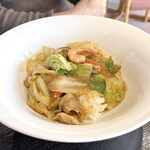 ふれあいレストラン雲の信号 - 中華丼