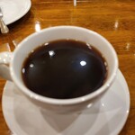 キッチン一朗 - ランチにはコーヒーか紅茶が付きます。