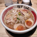 大阪塩系らーめん 塩子ちゃん - ネギまみれ塩らーめん、とろ～り味玉