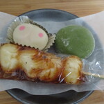 Funabashiya - おっぱいちゃん、カテキン大福、焼き団子