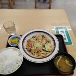 遠州豊田パーキングエリア（下り） フードコートコーナー - 肉野菜炒め定食