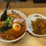 坦々麺　四川 - 担々味噌らーめん&チキンカレーライス¥960