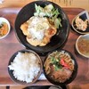 Taishuu Sakaba Aruku Hana - チキン南蛮定食（味噌汁を見に沖縄そばに変更）￥900