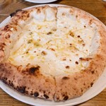 Pizzeria da Marco - クワトロフォルマッジ