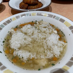 サイゼリヤ - 鶏ササミと大麦のスープ 200円
            スモールライス 100円