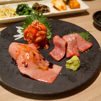 近江うし 焼肉 にくTATSU 青山本店 - 