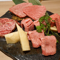 近江うし 焼肉 にくTATSU 青山本店 - 