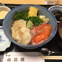 魚屋 小次朗 - 穴子・ネギトロ・サーモン丼
