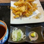 Yamagata Soba To Binchoutan Aburishuka Ebisu Tei - ゲソ天付き板そば。ゲソ天が見切れてる…