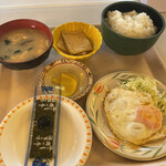 四日市港 第二船員会館 - 