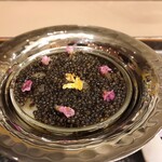 トゥ・ラ・ジョア イズム - 