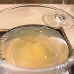 トゥ・ラ・ジョア イズム - 