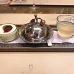 トゥ・ラ・ジョア イズム - 