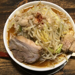 ラーメン ヒカリ - 旨辛ラーメン中野菜ニンニクアブラ(税込890円)