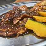 ぴんぴん亭 - タレハラミ　と　鶏肉