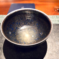 蒼 - ✽ 明石の鮮魚店（株）田幸一さんの神経締めの真鯛のコンソメスープ。器は油滴天目っぽい？