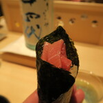 寿司栄 - 鮪手巻き