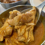 シャンディ ニヴァース カフェ - チキン